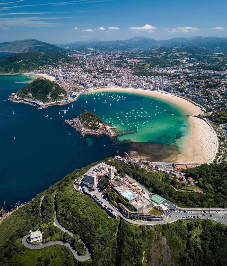 Olatu Haundia Donostian Apartment San Sebastian Bagian luar foto